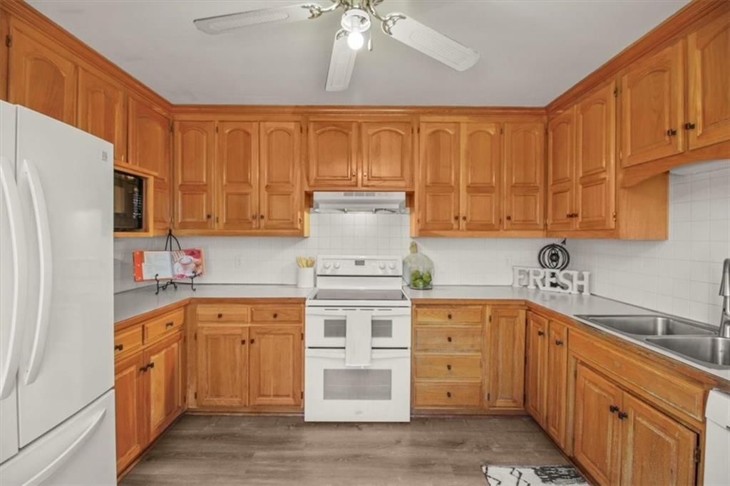 5016 Rock Creek Lane — photo 10