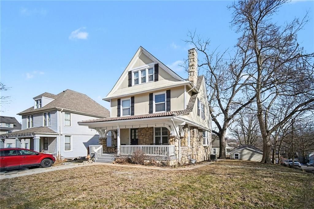 203 N Clinton Place — photo 4