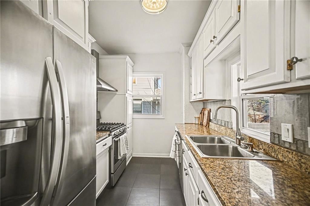 203 N Clinton Place — photo 10