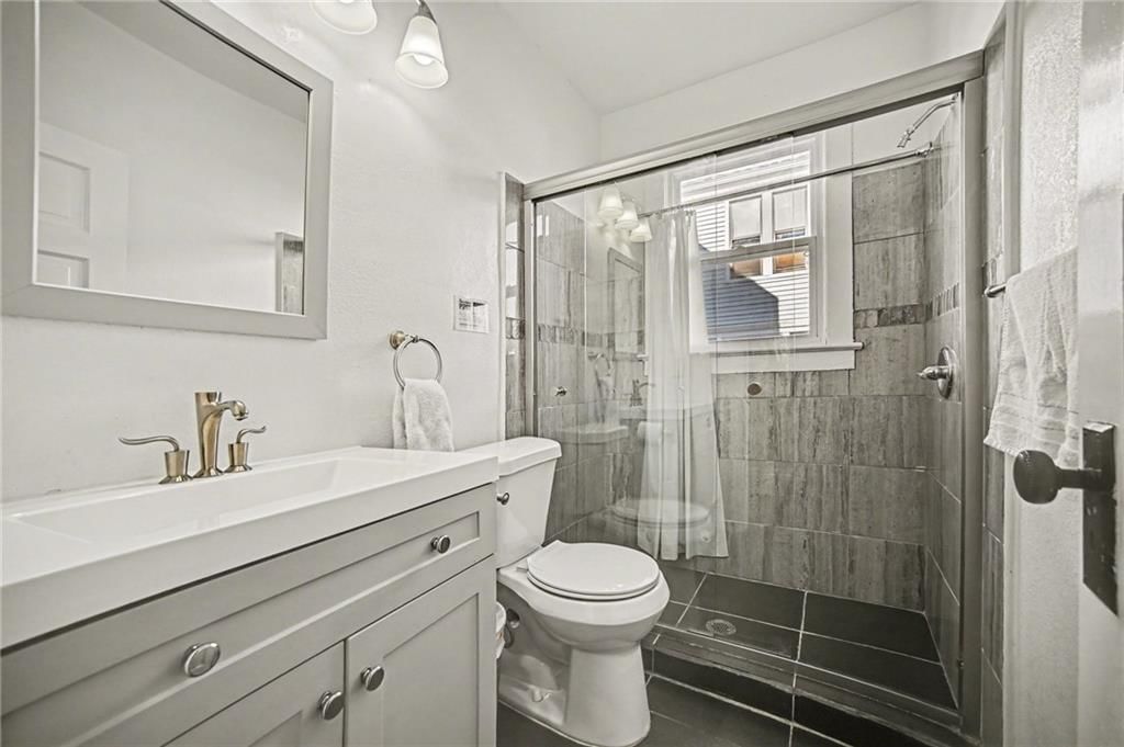 203 N Clinton Place — photo 13