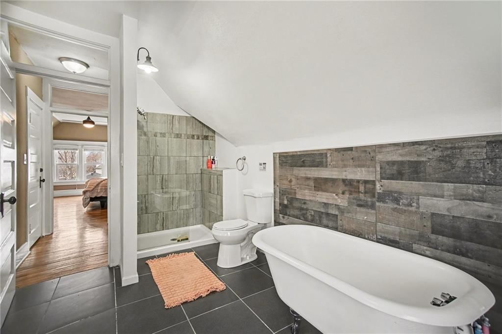 203 N Clinton Place — photo 18
