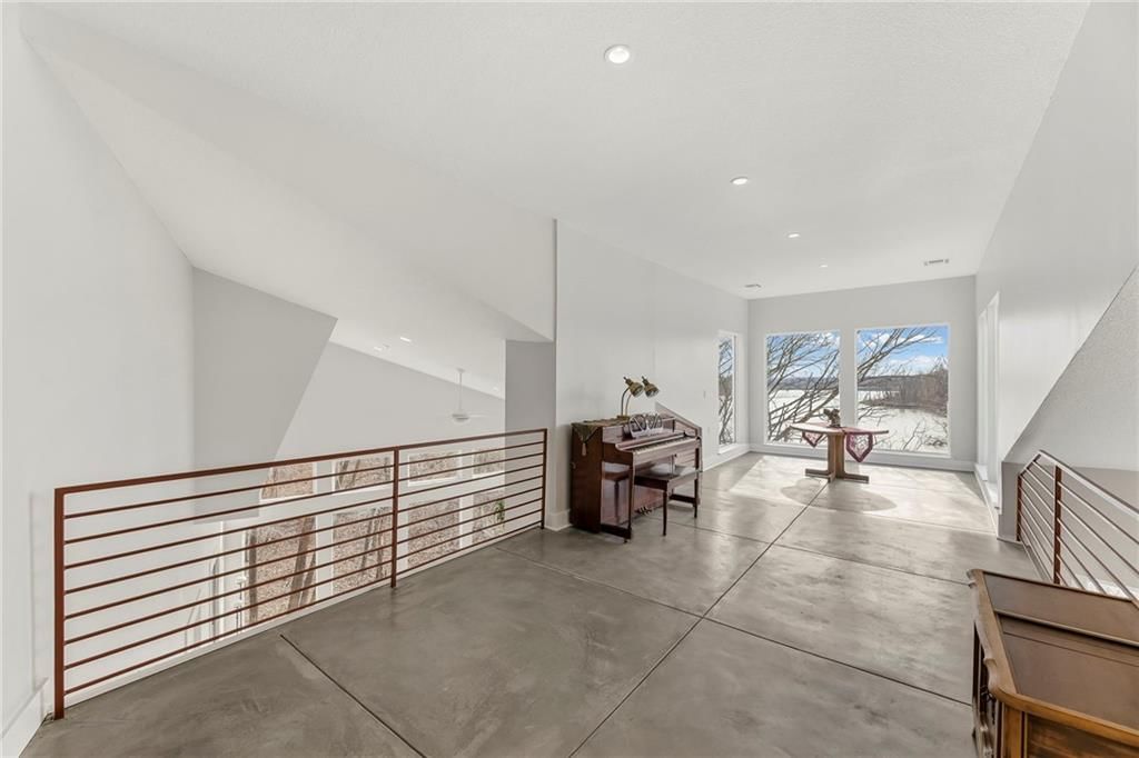 16371 Lake Point Drive — photo 38