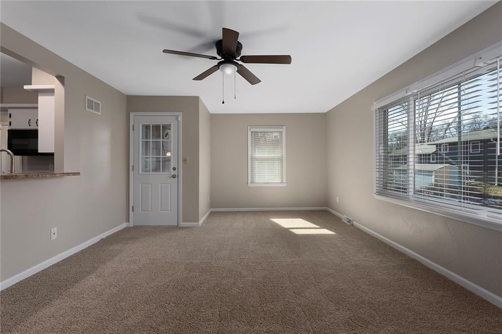 7916 Maple Avenue — photo 12
