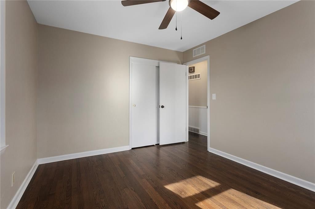 7916 Maple Avenue — photo 16
