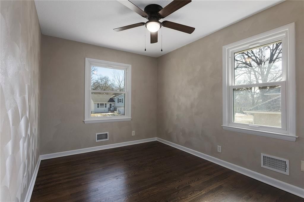 7916 Maple Avenue — photo 19