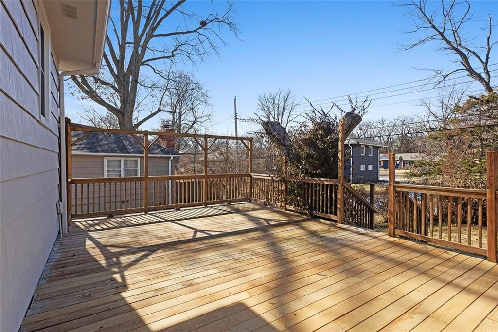 7916 Maple Avenue — photo 24
