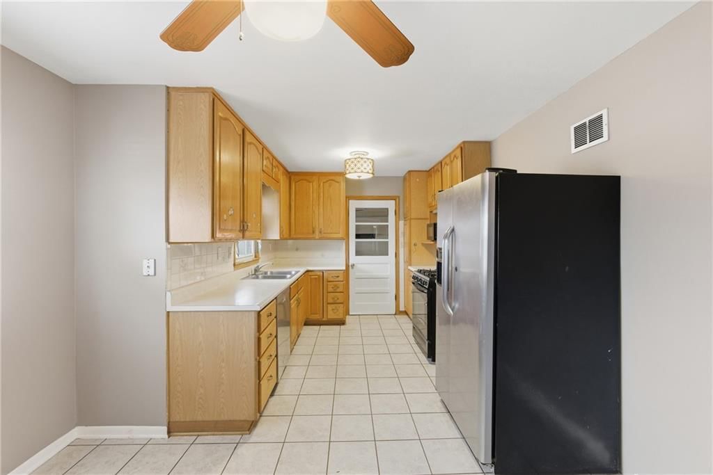 6137 Cernech Road — photo 7