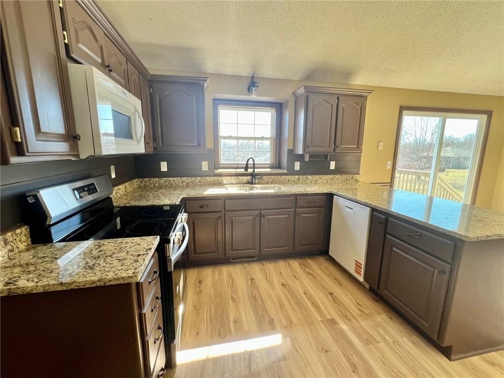 620 Wells Terrace — photo 8