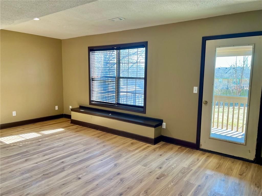 620 Wells Terrace — photo 17