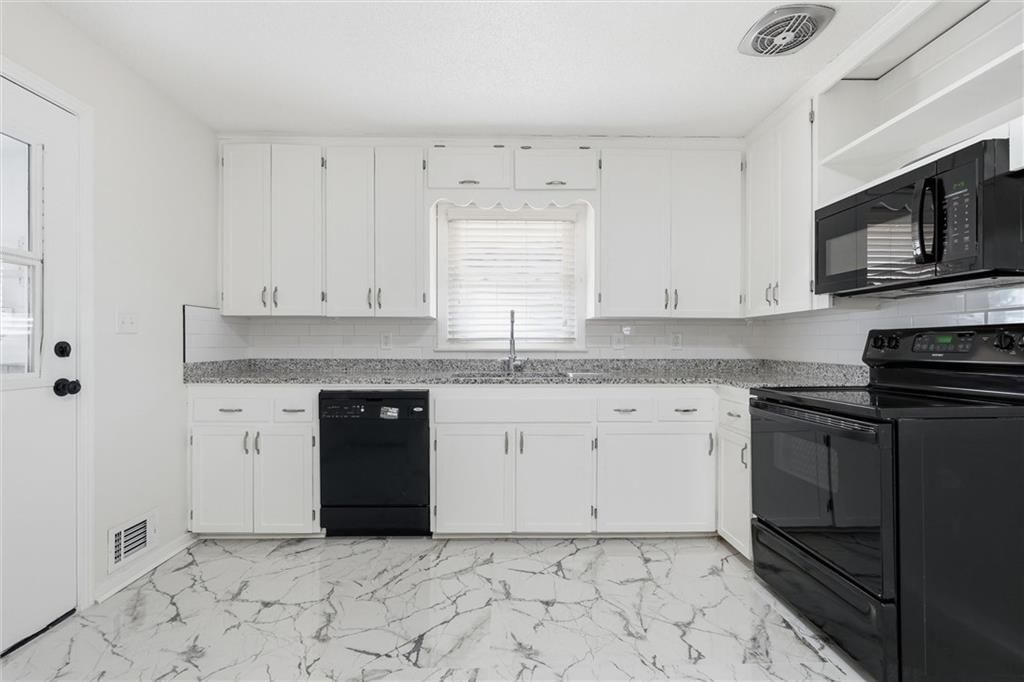 102 NW 65th Street — photo 11