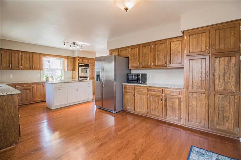 713 Tyler Avenue — photo 9