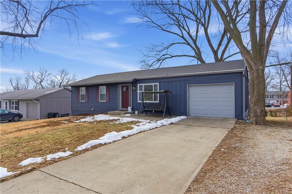 8435 Tauromee Avenue — photo 3