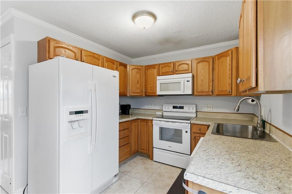 8435 Tauromee Avenue — photo 4