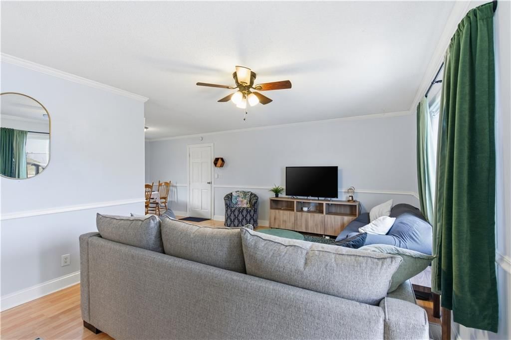 8435 Tauromee Avenue — photo 9