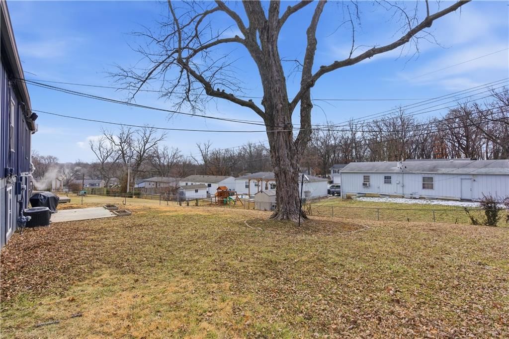 8435 Tauromee Avenue — photo 23