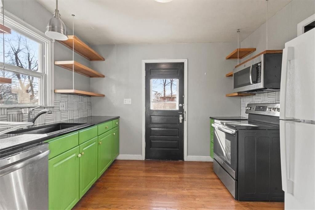 7313 W 61ST Street — photo 17