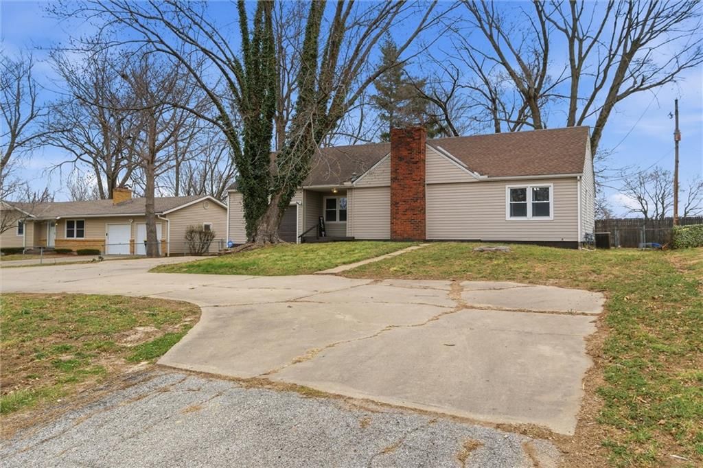 6621 Woodson Road — photo 27
