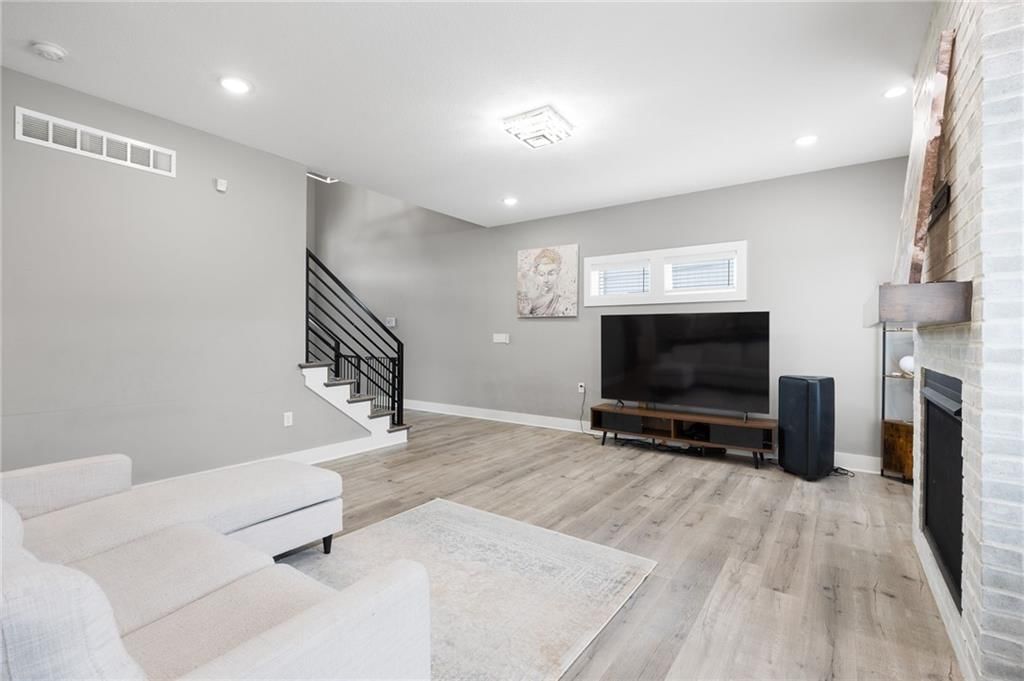 1225 Hillmann Lane — photo 8