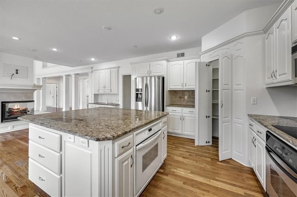 10105 NW River Hills Drive — photo 11