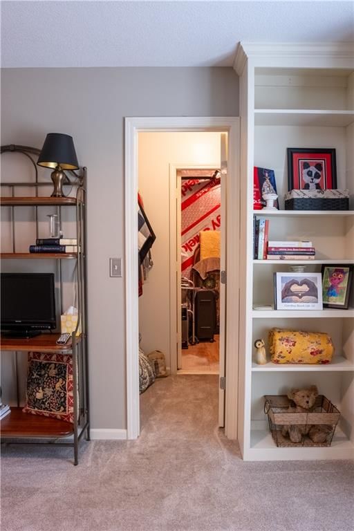 5537 Alden Street — photo 32