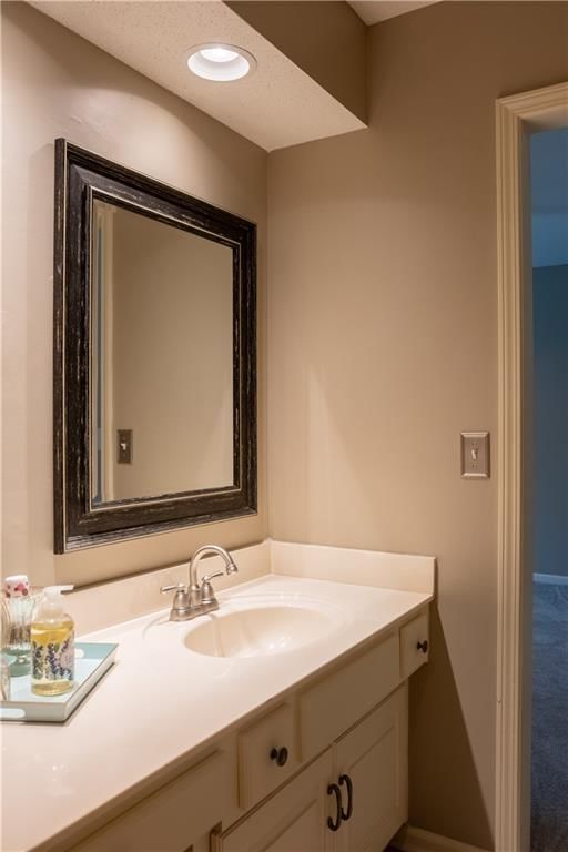 5537 Alden Street — photo 36