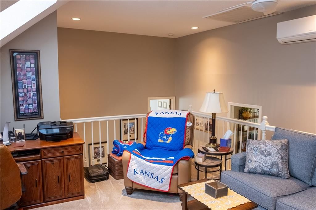 5537 Alden Street — photo 41