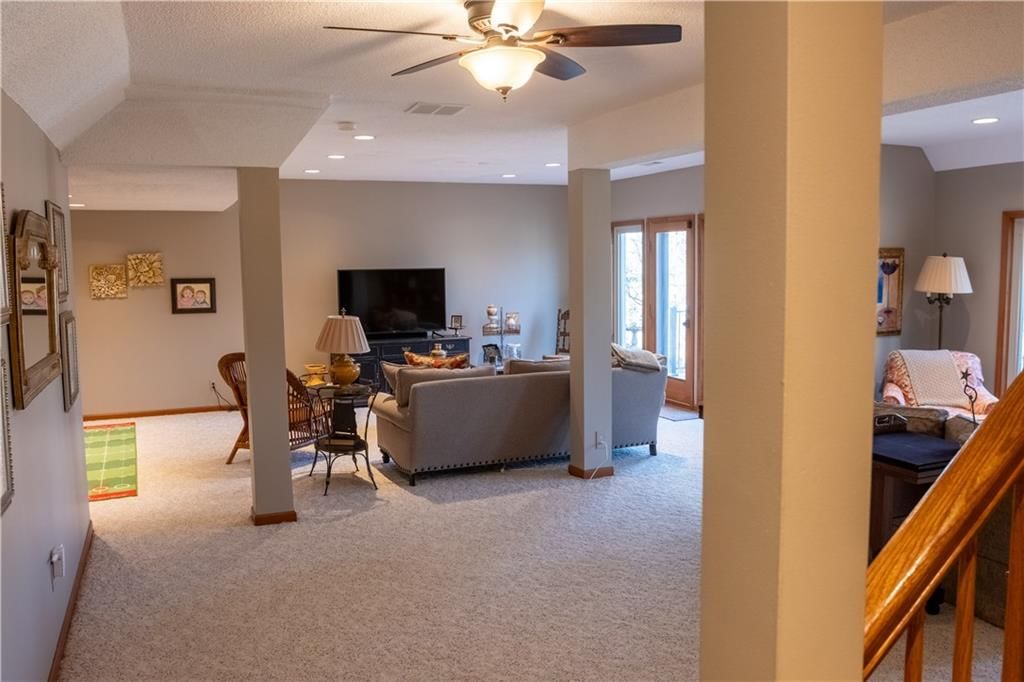 5537 Alden Street — photo 42