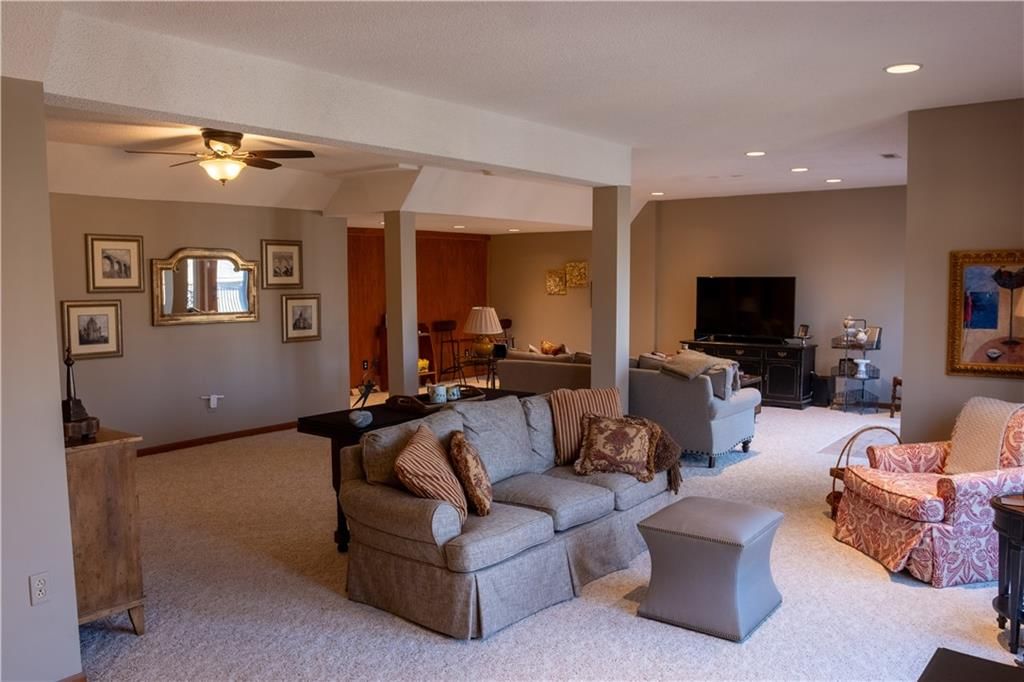 5537 Alden Street — photo 43