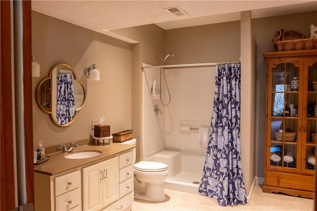 5537 Alden Street — photo 46