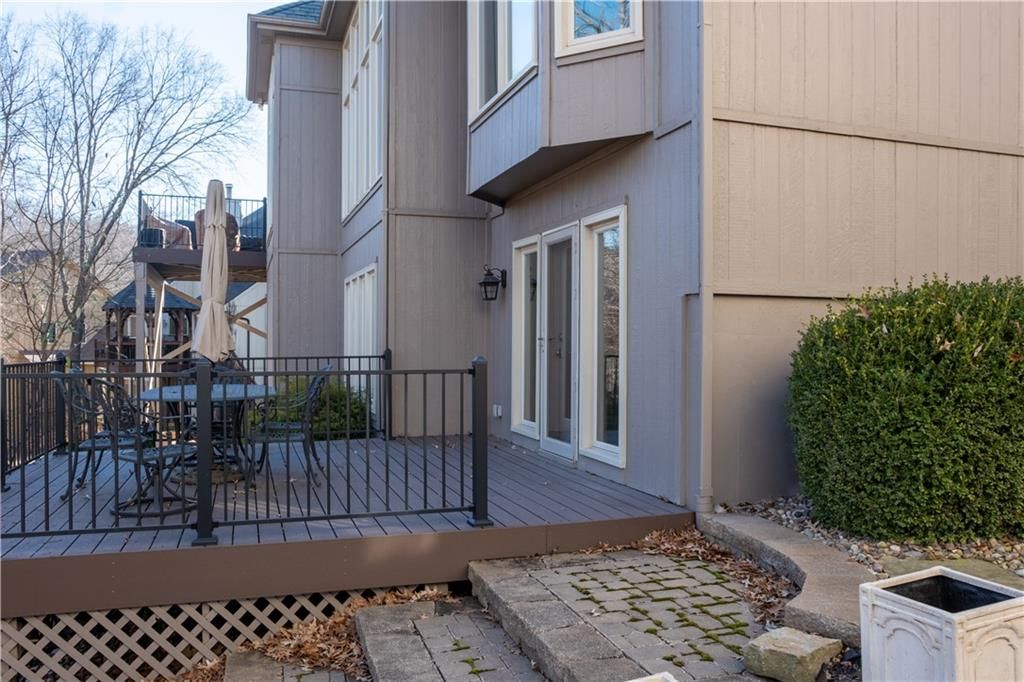 5537 Alden Street — photo 52