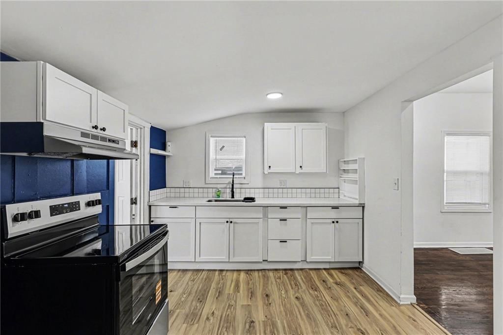 3028 Drury Avenue — photo 13
