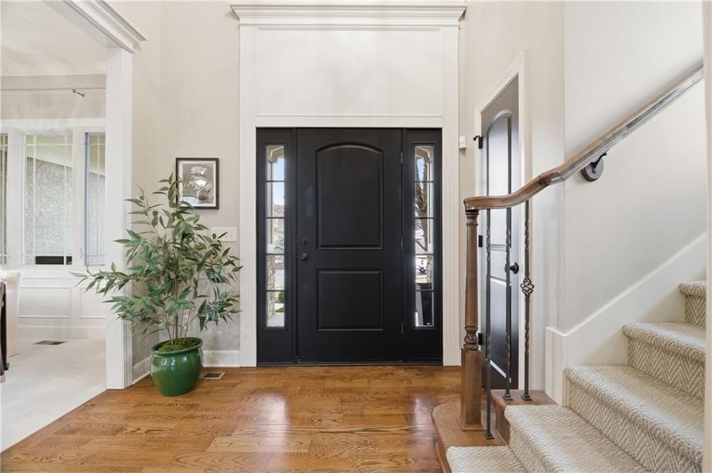 2914 W 155th Terrace — photo 3