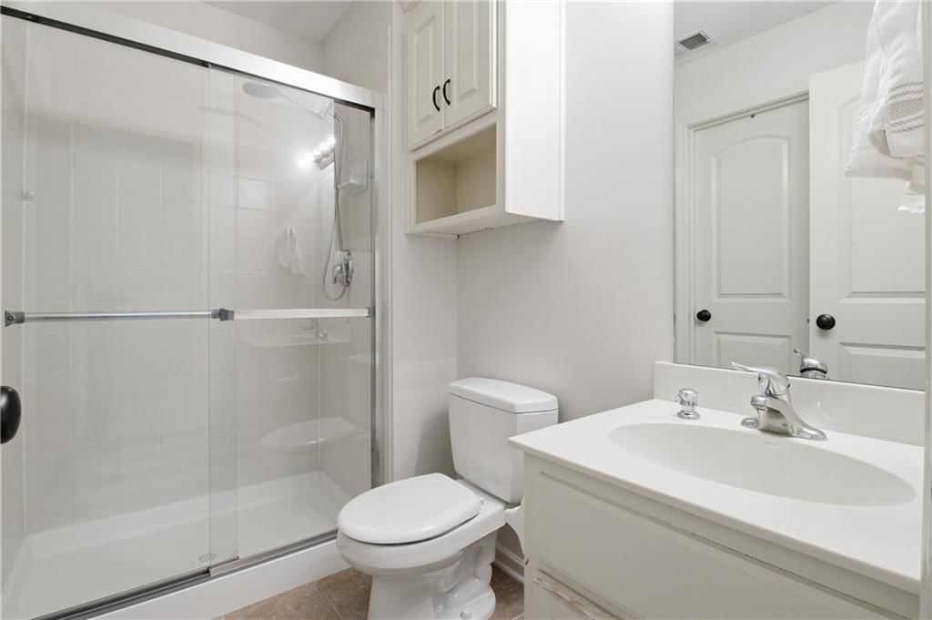 2914 W 155th Terrace — photo 33