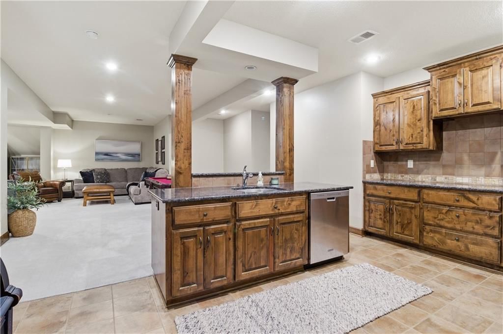 2914 W 155th Terrace — photo 43