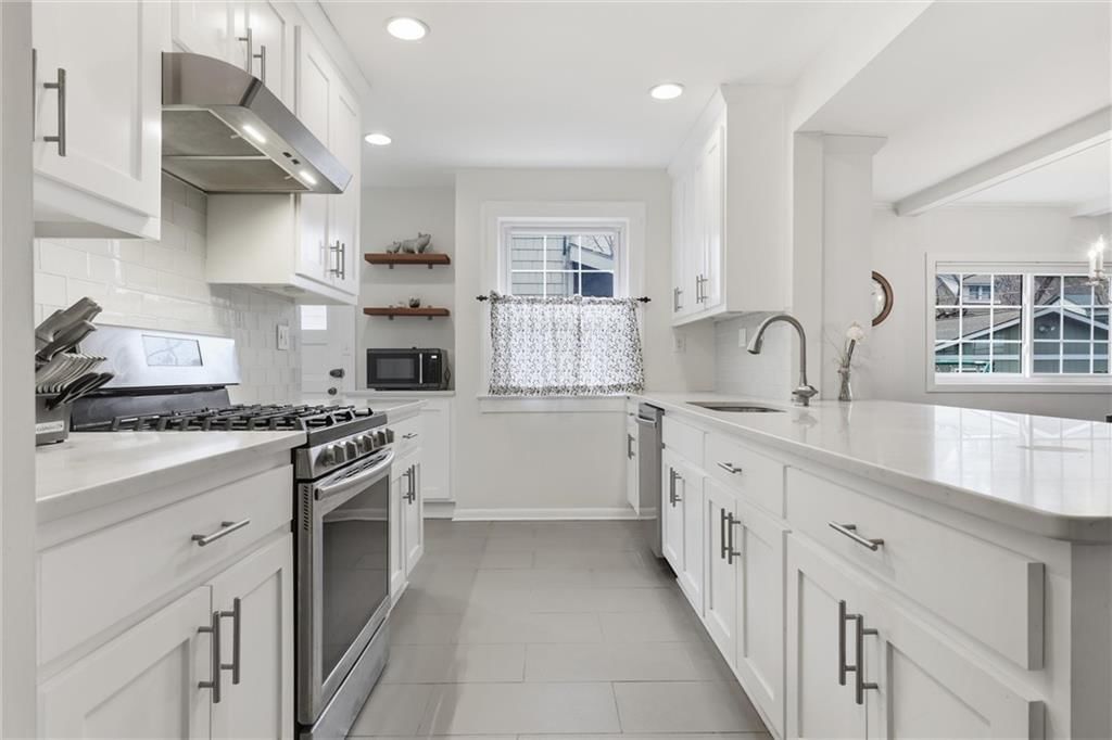 408 W 60TH Terrace — photo 19