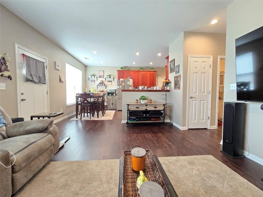 1702 Elderberry Lane — photo 8