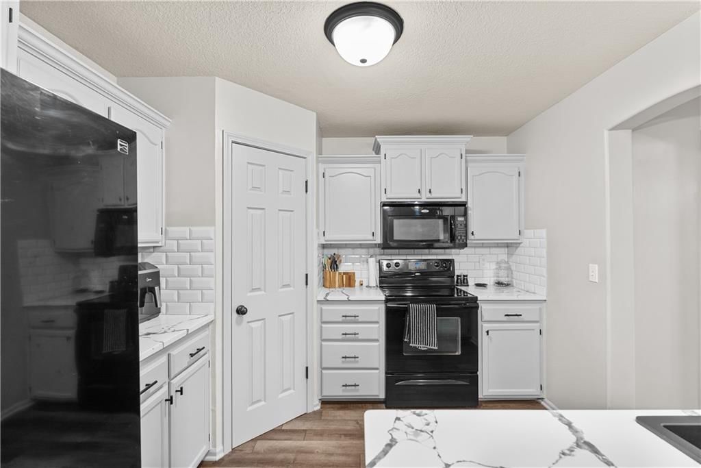 521 SW 15th Street — photo 13