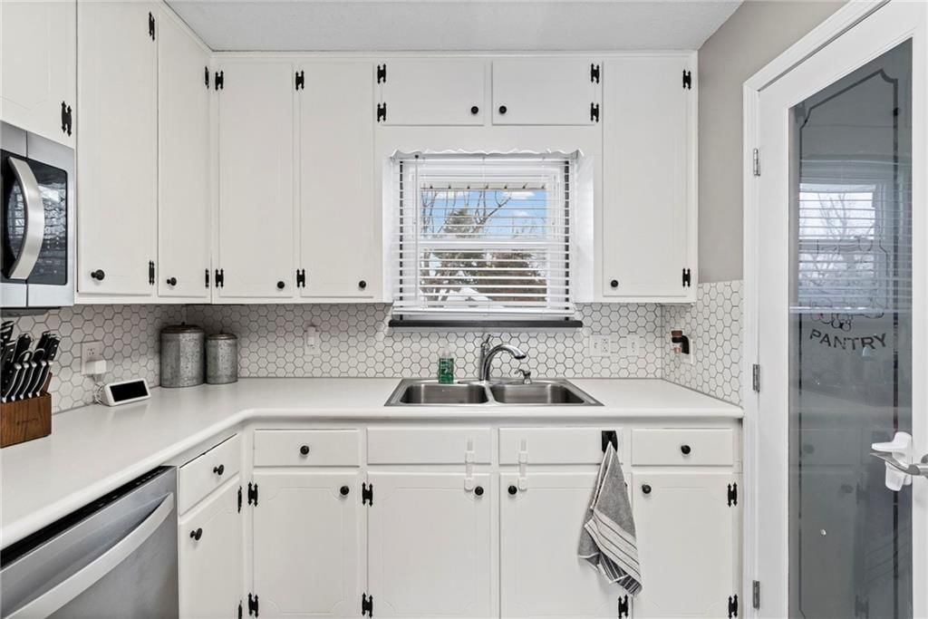920 SW 14th Street Terrace — photo 13