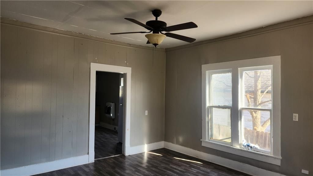 205 W Corrine Street — photo 3