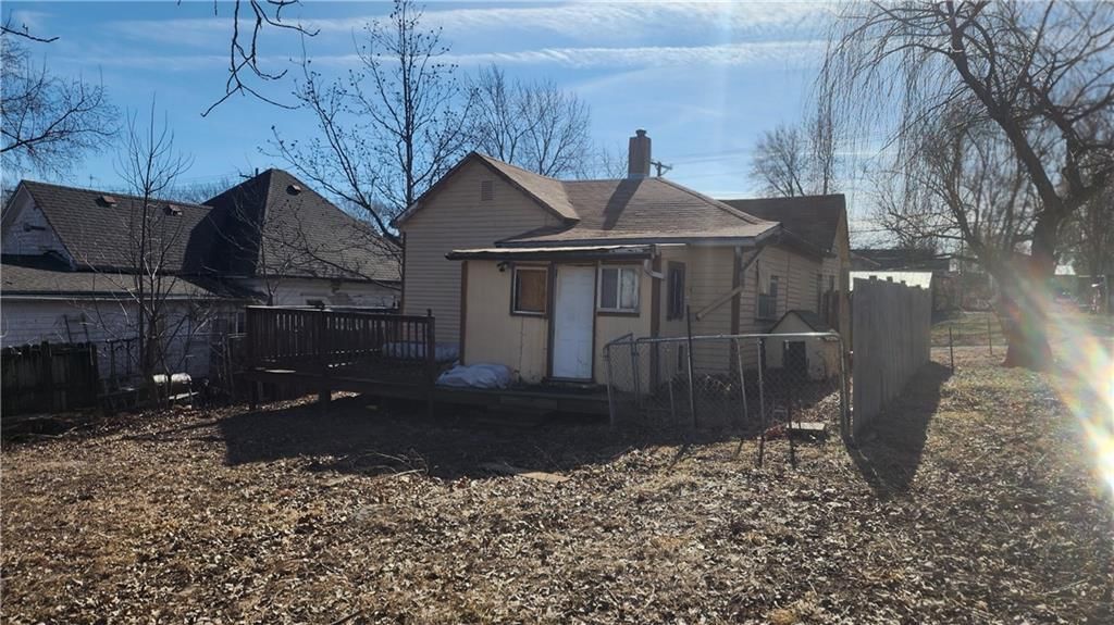 205 W Corrine Street — photo 17