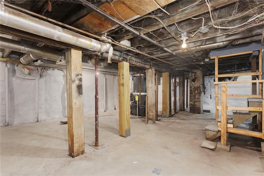 915 E 29th Street — photo 32