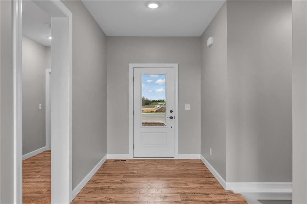 406 Glenn Court — photo 6