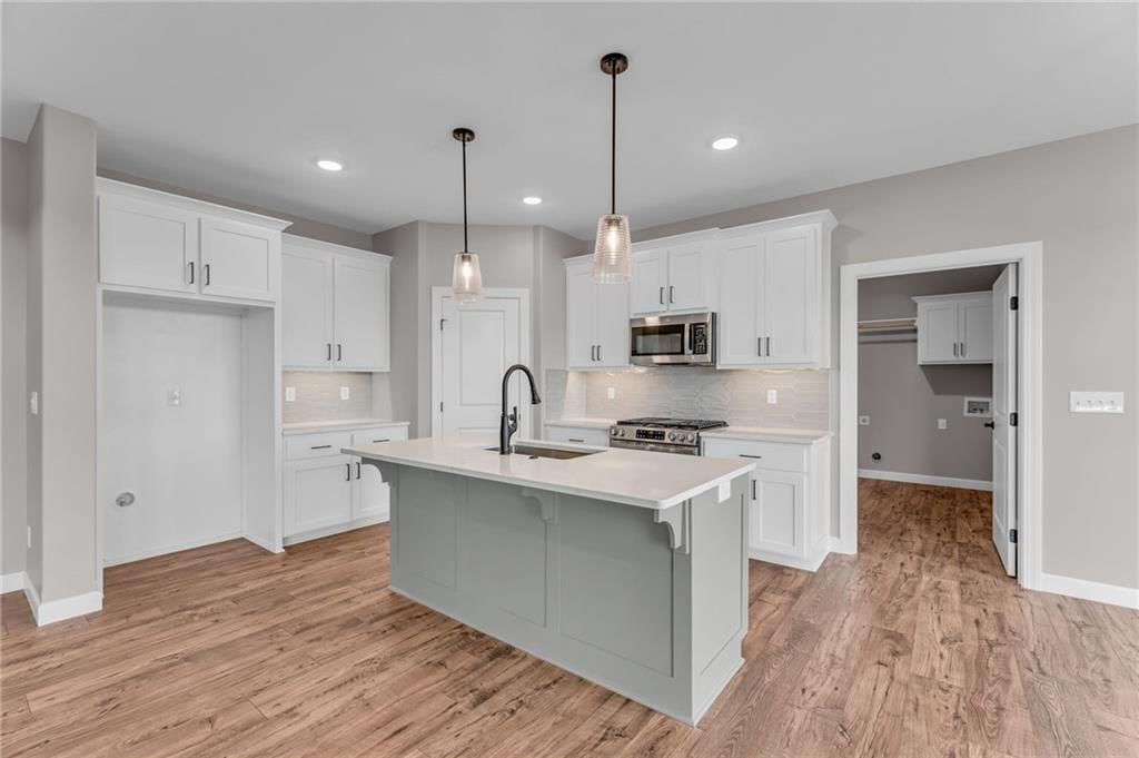 406 Glenn Court — photo 9