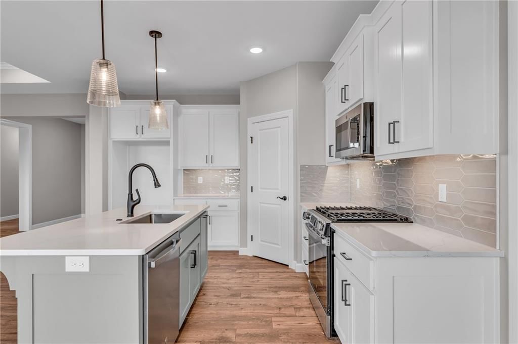 406 Glenn Court — photo 13