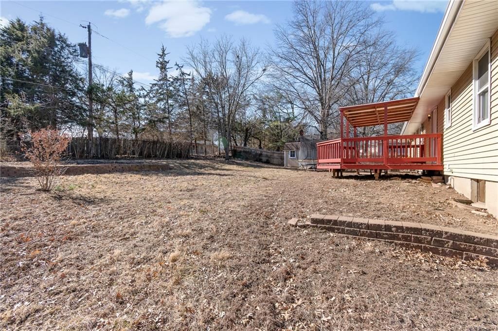 807 NE 60th Terrace — photo 26