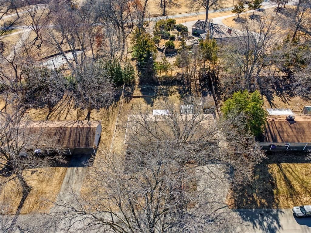 807 NE 60th Terrace — photo 32