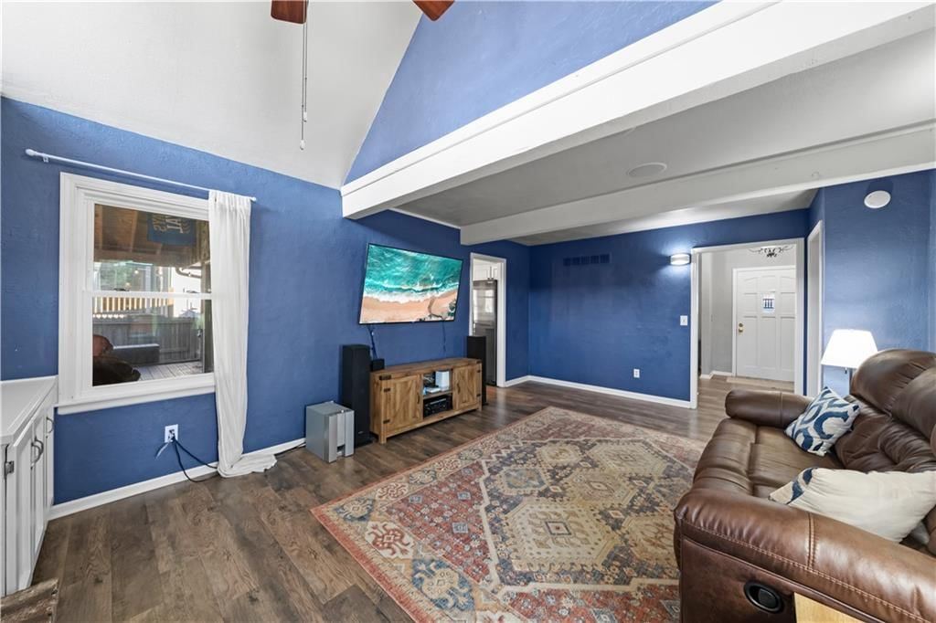 7006 Long Avenue — photo 17