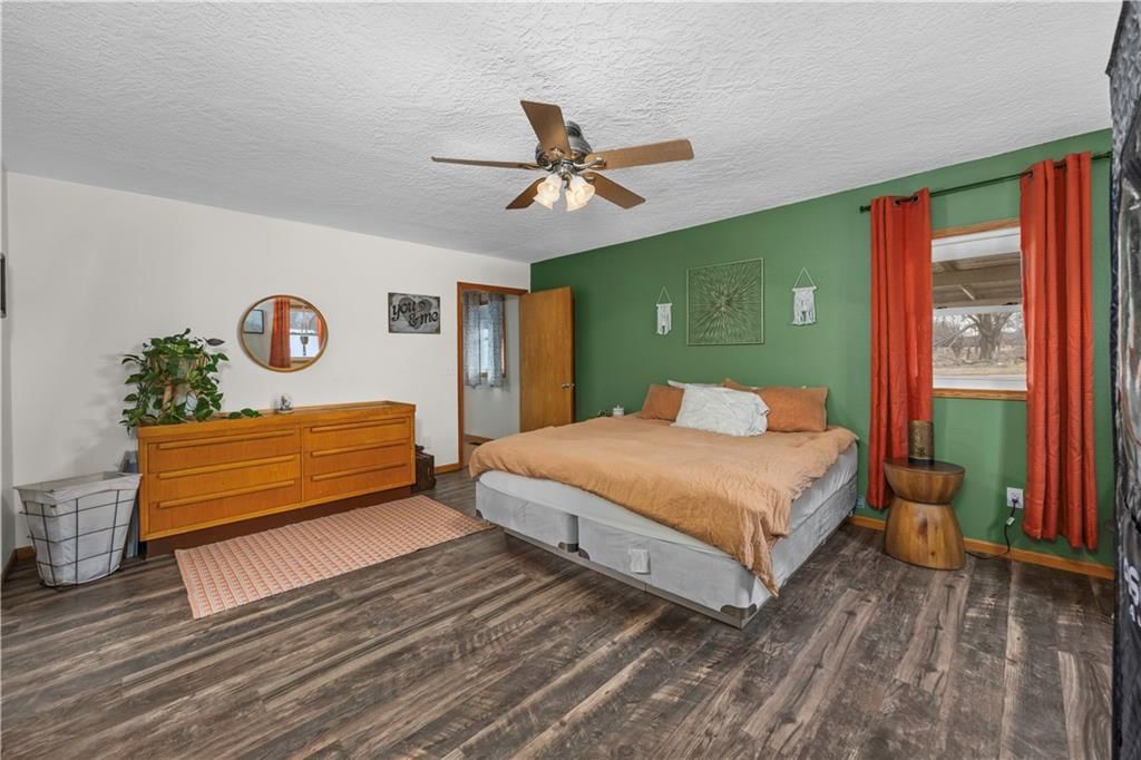 302 Spruce Street — photo 14