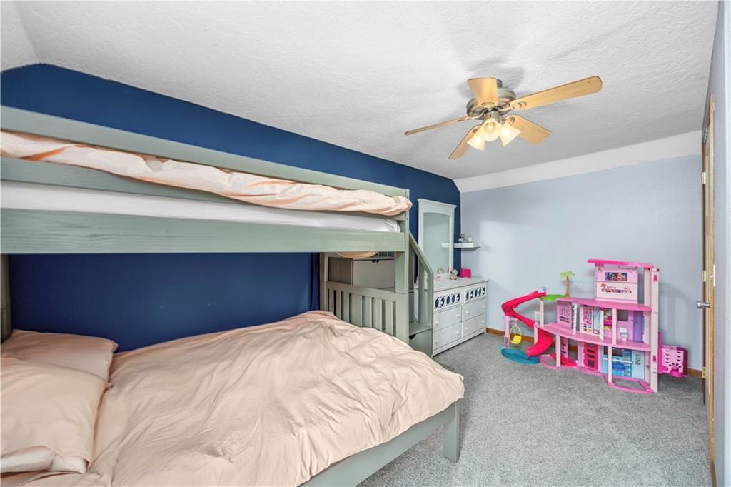 302 Spruce Street — photo 24