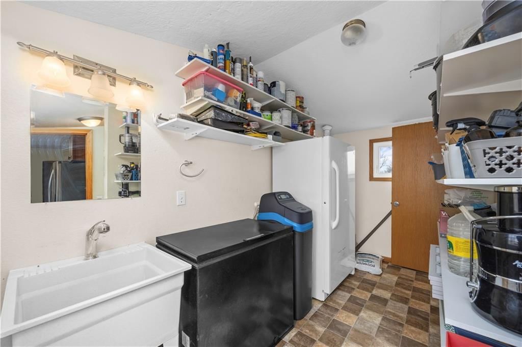 302 Spruce Street — photo 27